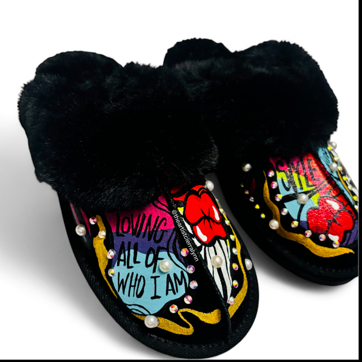 Size 7 Women’s  Statement Slippers